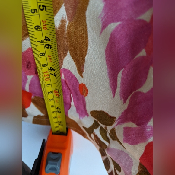 NWT. Beautiful floral dress 🌸 - Picture 4 of 7